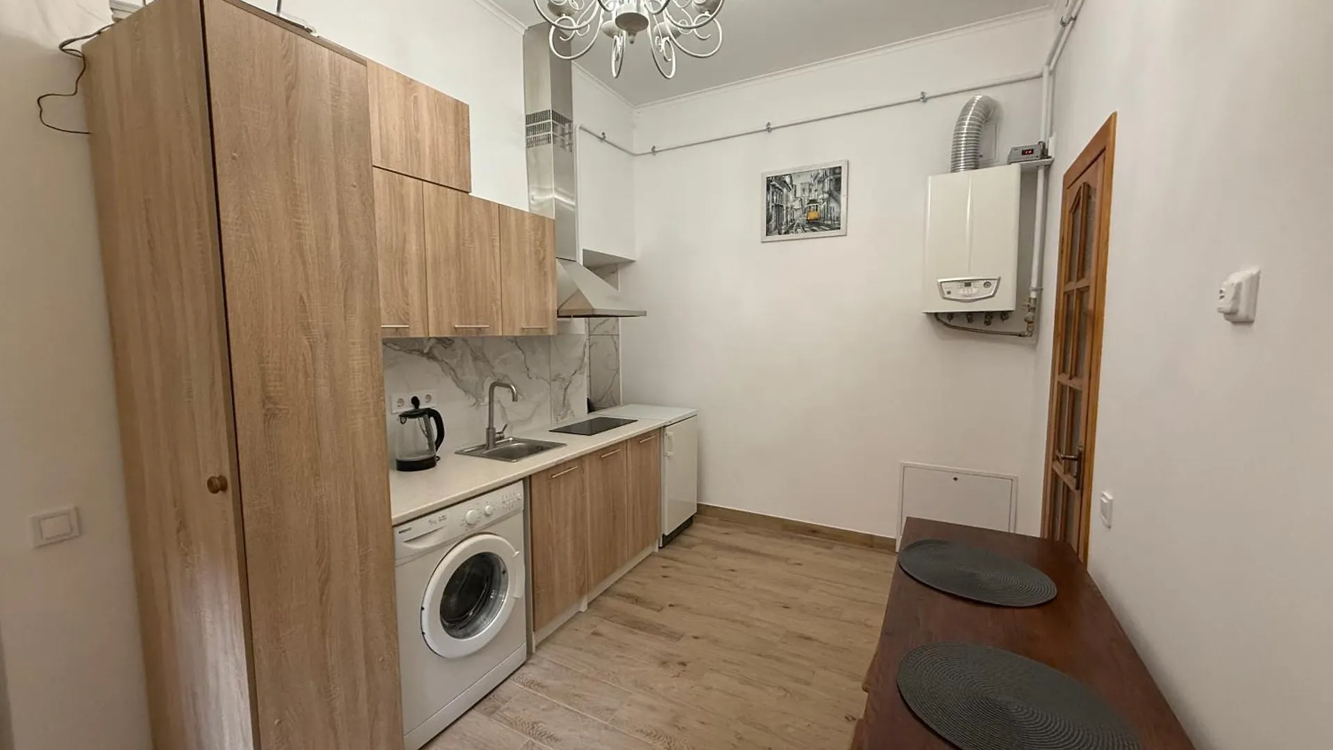 Апартаменти Family House Lviv Apartment